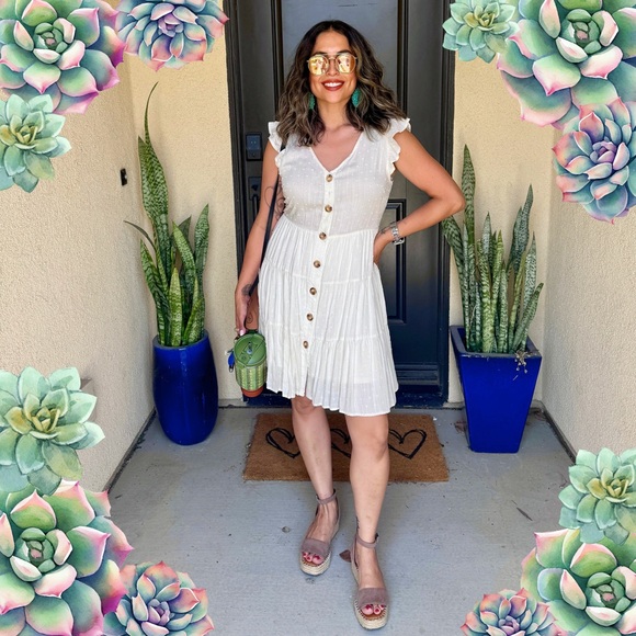 Meet your Posher, Ileana!💋✌🏼️ - Picture 6 of 10